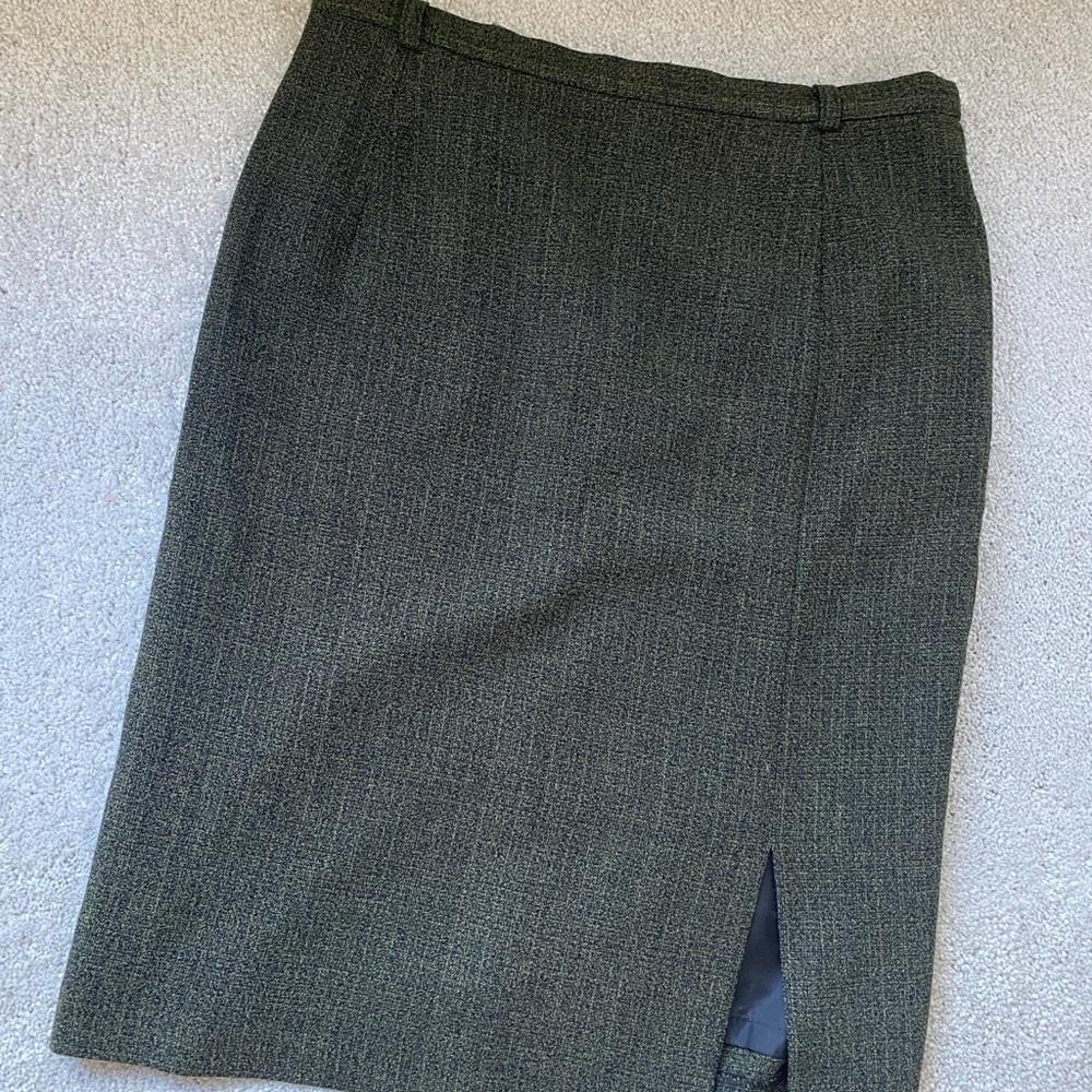 Elegant Dark Green Pencil Skirt
